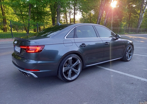 Audi S4 cena 132000 przebieg: 136000, rok produkcji 2018 z Ząbki małe 529